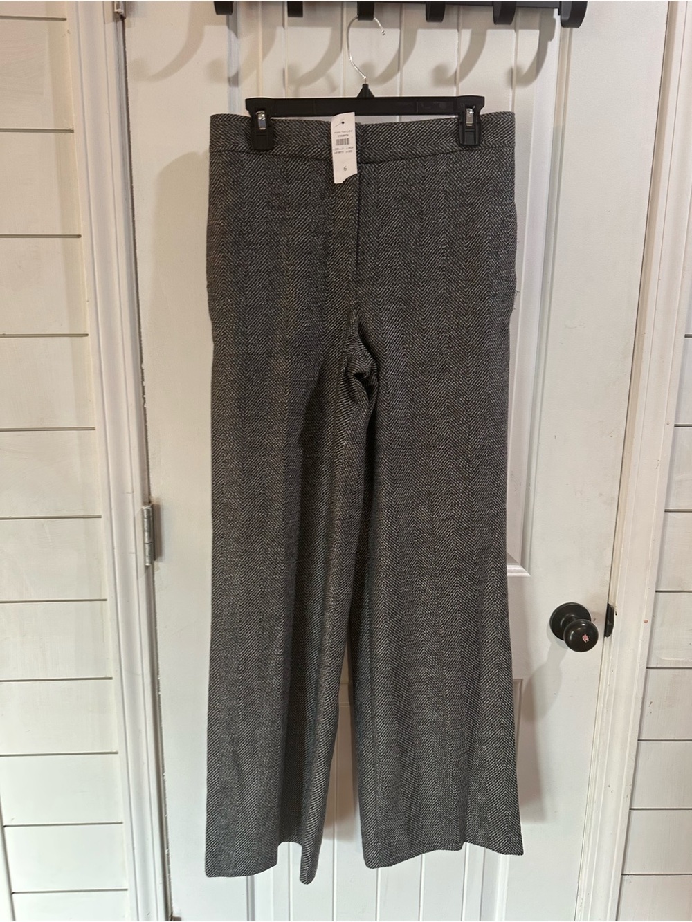 Ann Taylor Wide-Leg Herringbone Pants in Gray fully lined